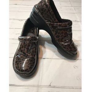 BOC Women’s Sz 8 39 Shoes Career  "Peggy"  Leopard Clogs Born Of Concept